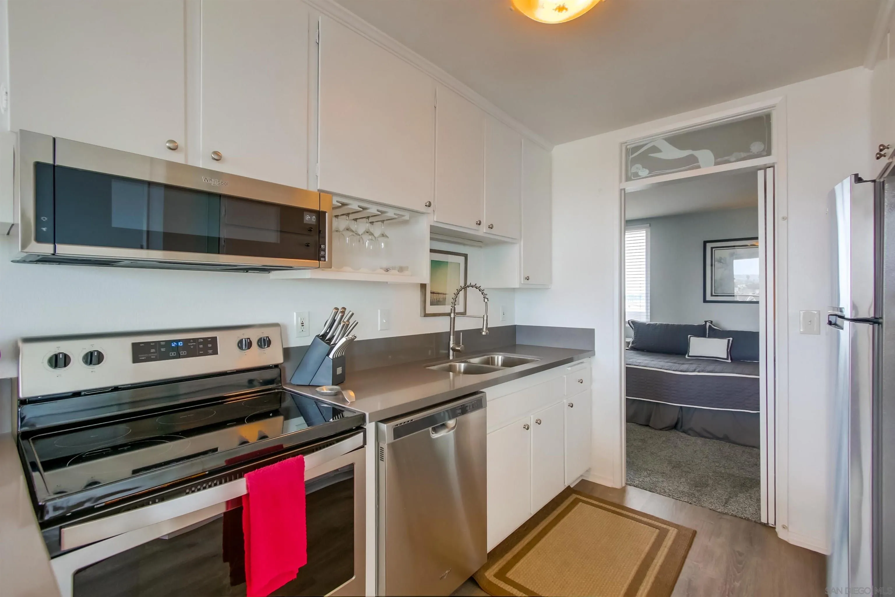 Photo #5: 240018242 Listing 