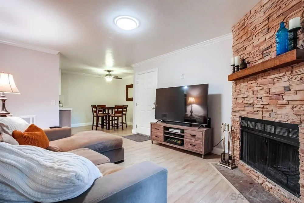 Photo #6: 240018405 Listing 