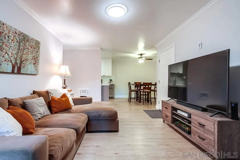 Photo #4: 240018405 Listing 
