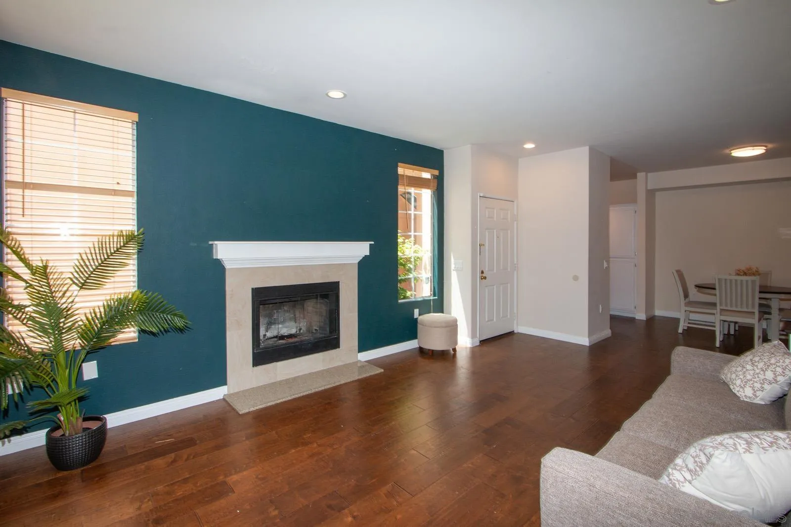Photo #6: 240018436 Listing 