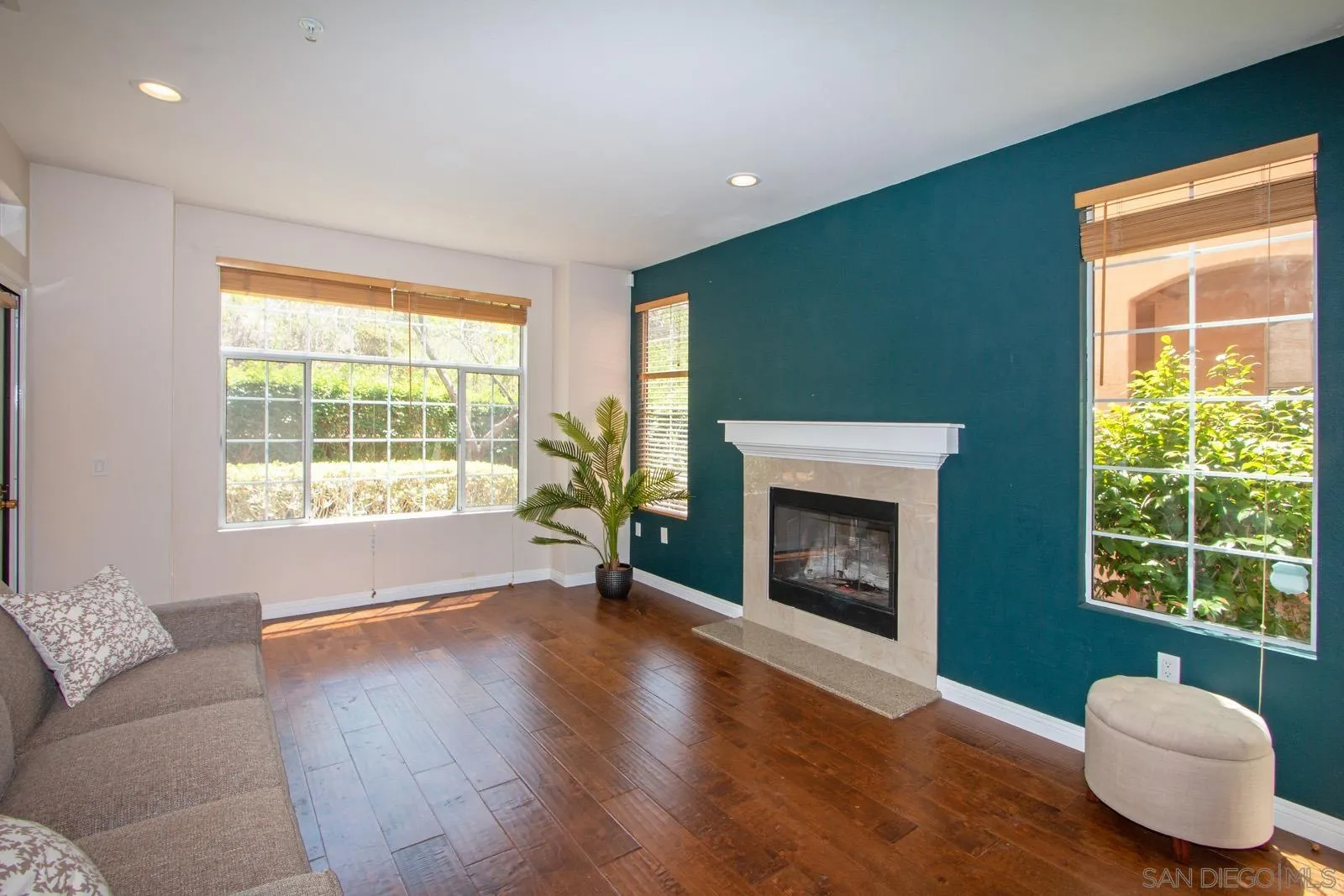 Photo #4: 240018436 Listing 