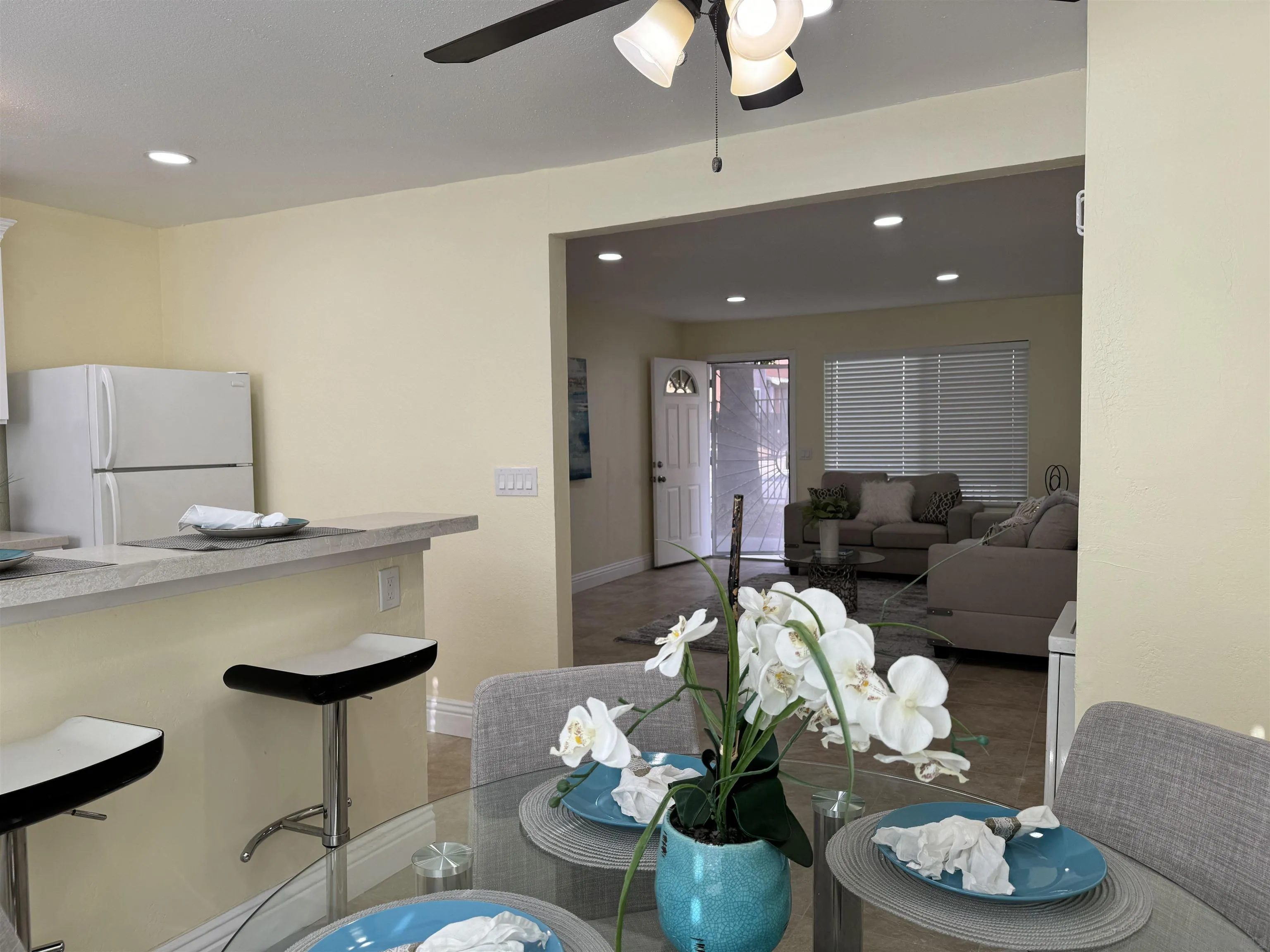 Photo #3: 240018614 Listing 