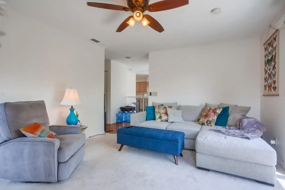 Photo #6: 240018626 Listing 