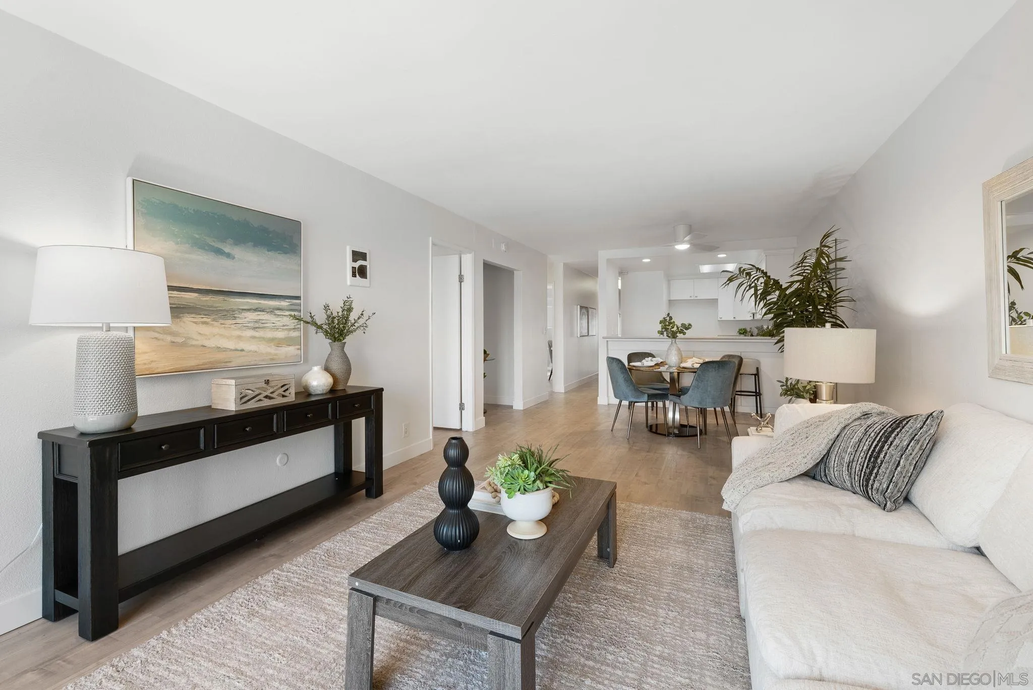 Photo #6: 240018645 Listing 