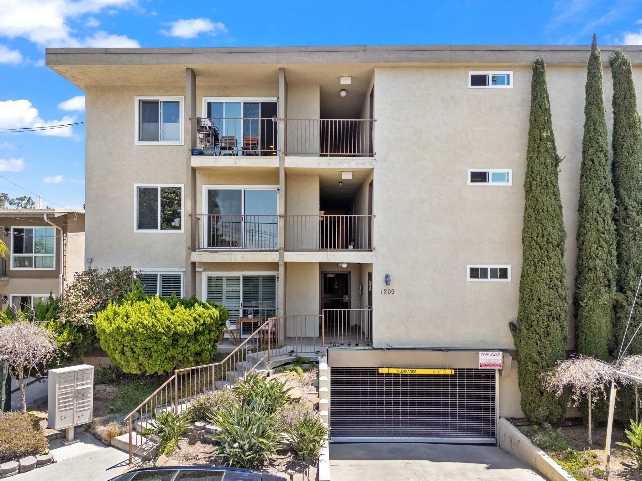 Photo #3: 240018645 Listing 