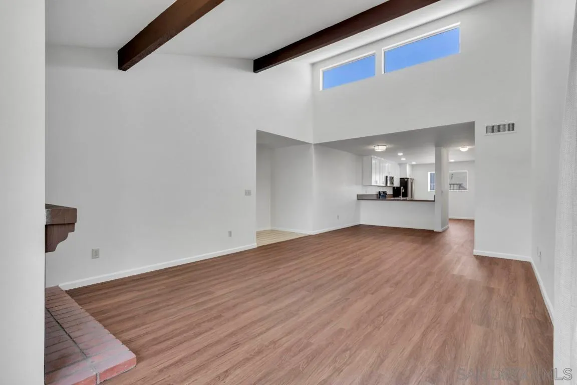 Photo #4: 240018703 Listing 