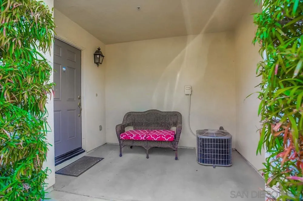 Photo #3: 240018803 Listing 