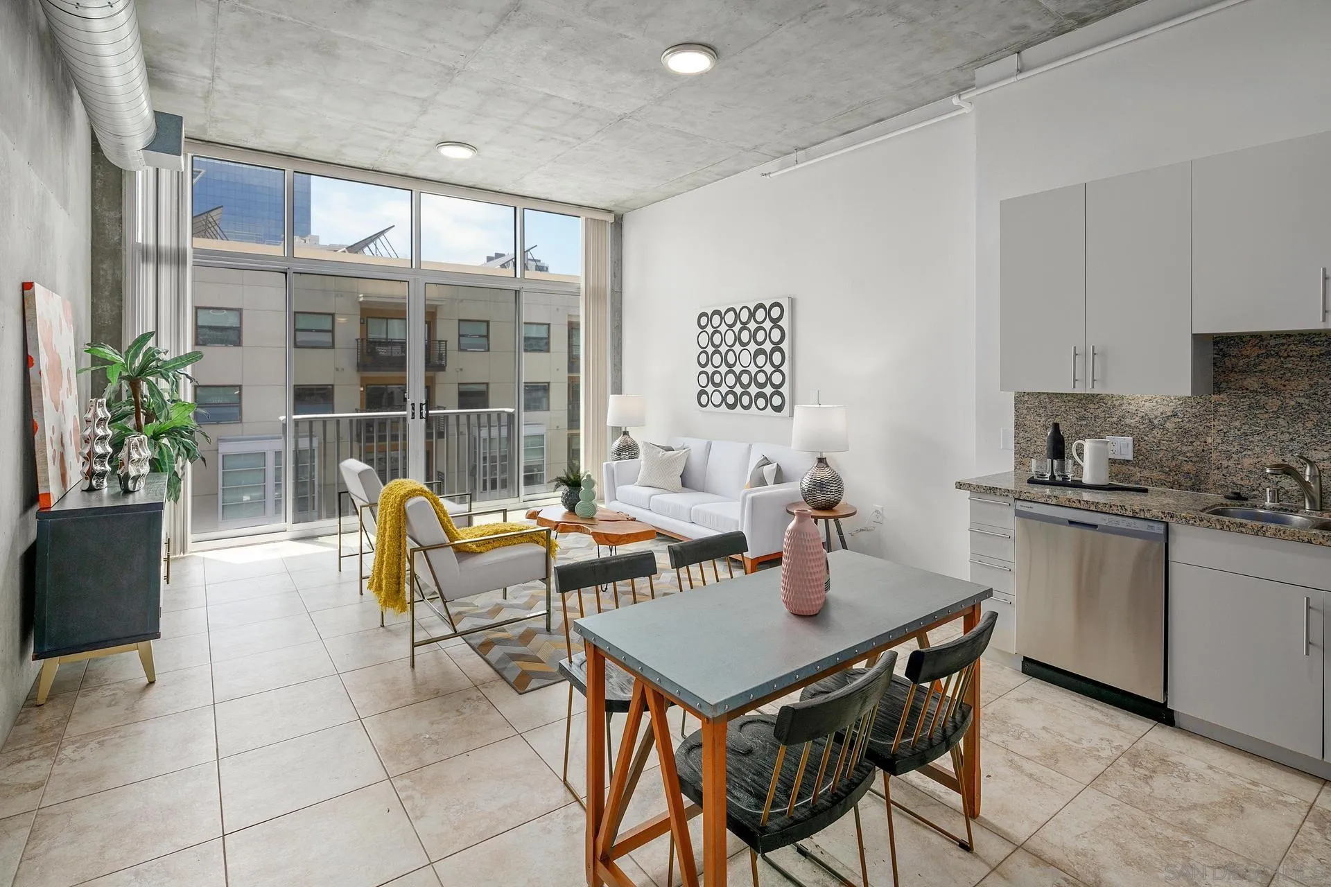 Photo #4: 240018852 Listing 