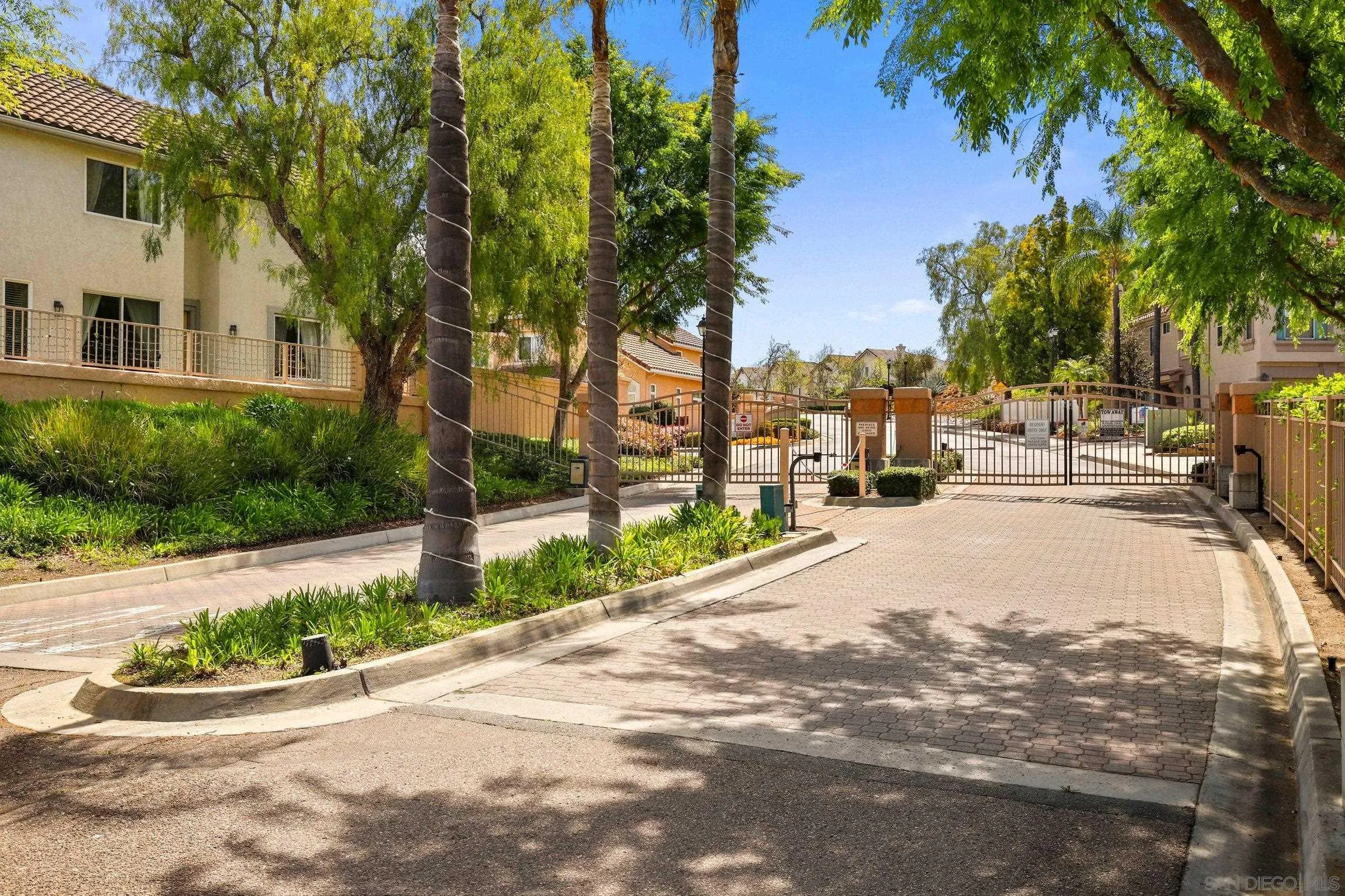 https://cdn.realtyfeed.com/cdn/0/240018868/1c5fcde21947a39a885f82701e3ba8cc.webp