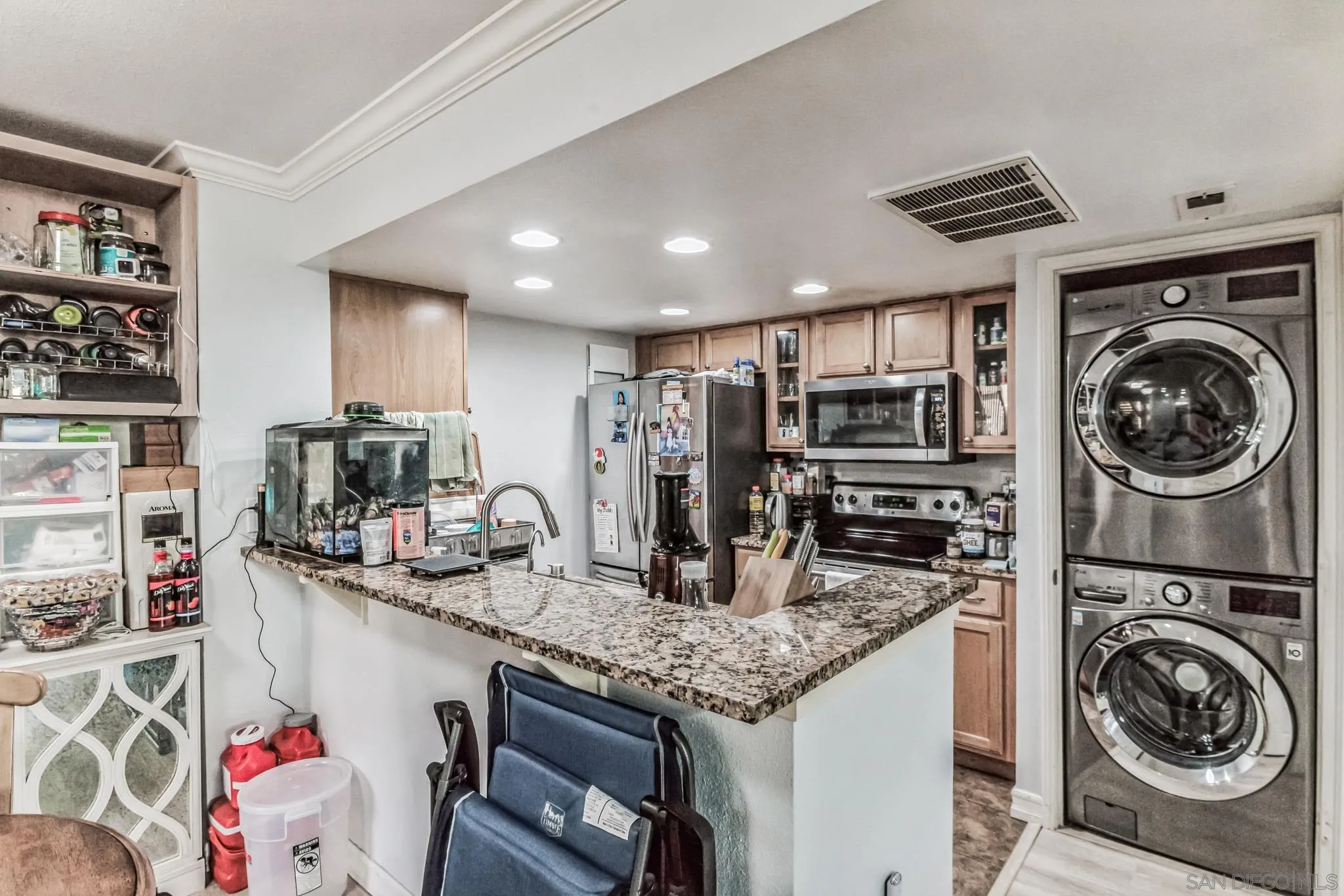 Photo #6: 240019013 Listing 
