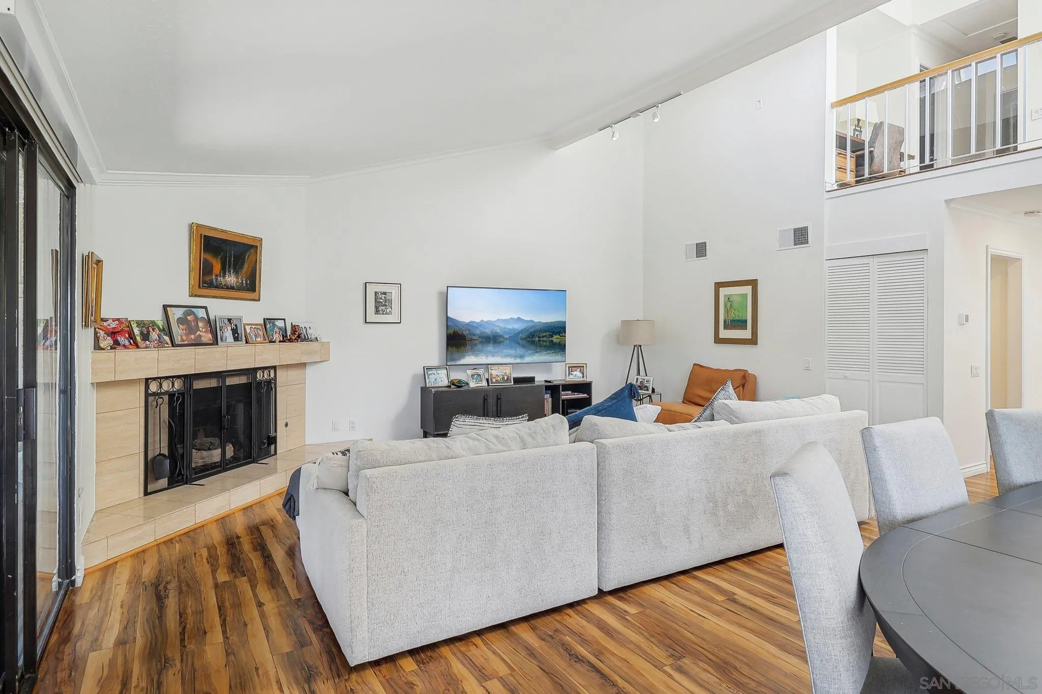 Photo #4: 240019023 Listing 
