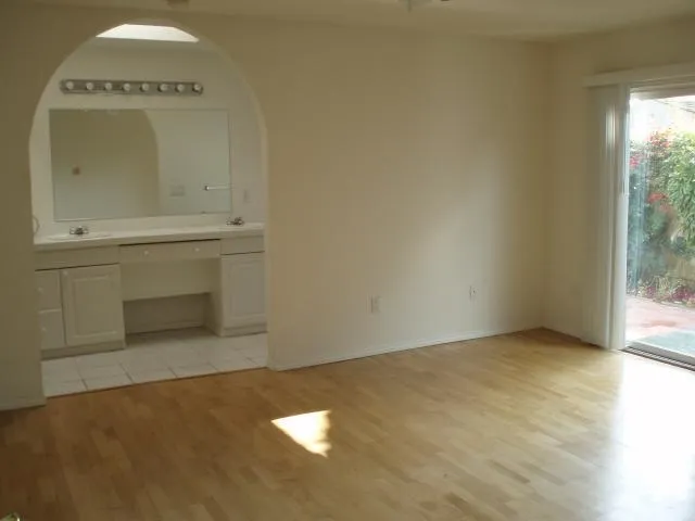 https://cdn.realtyfeed.com/cdn/0/240019065/3b9a1bb388658b27fd05ce6d059b9592.webp
