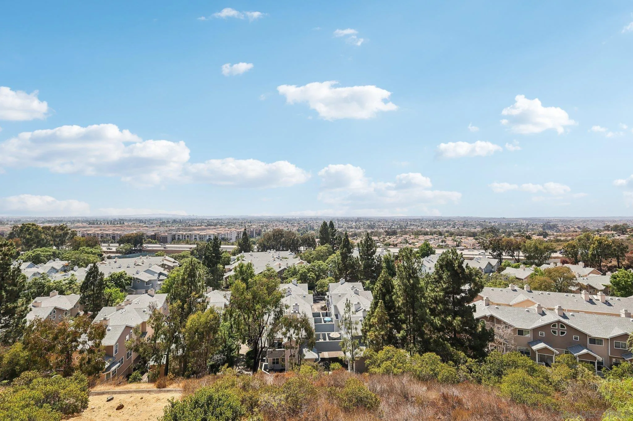 Photo #2: 240019156 Listing 