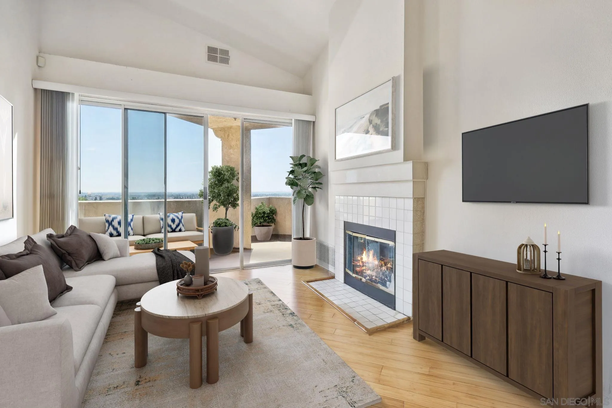 Photo #3: 240019156 Listing 