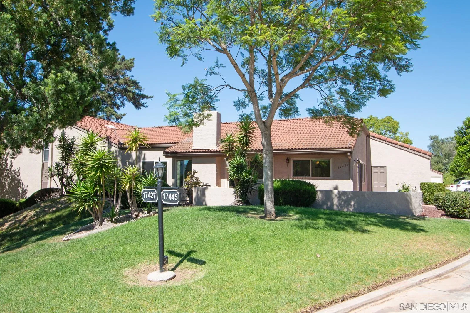 Photo #2: 240019272 Listing 