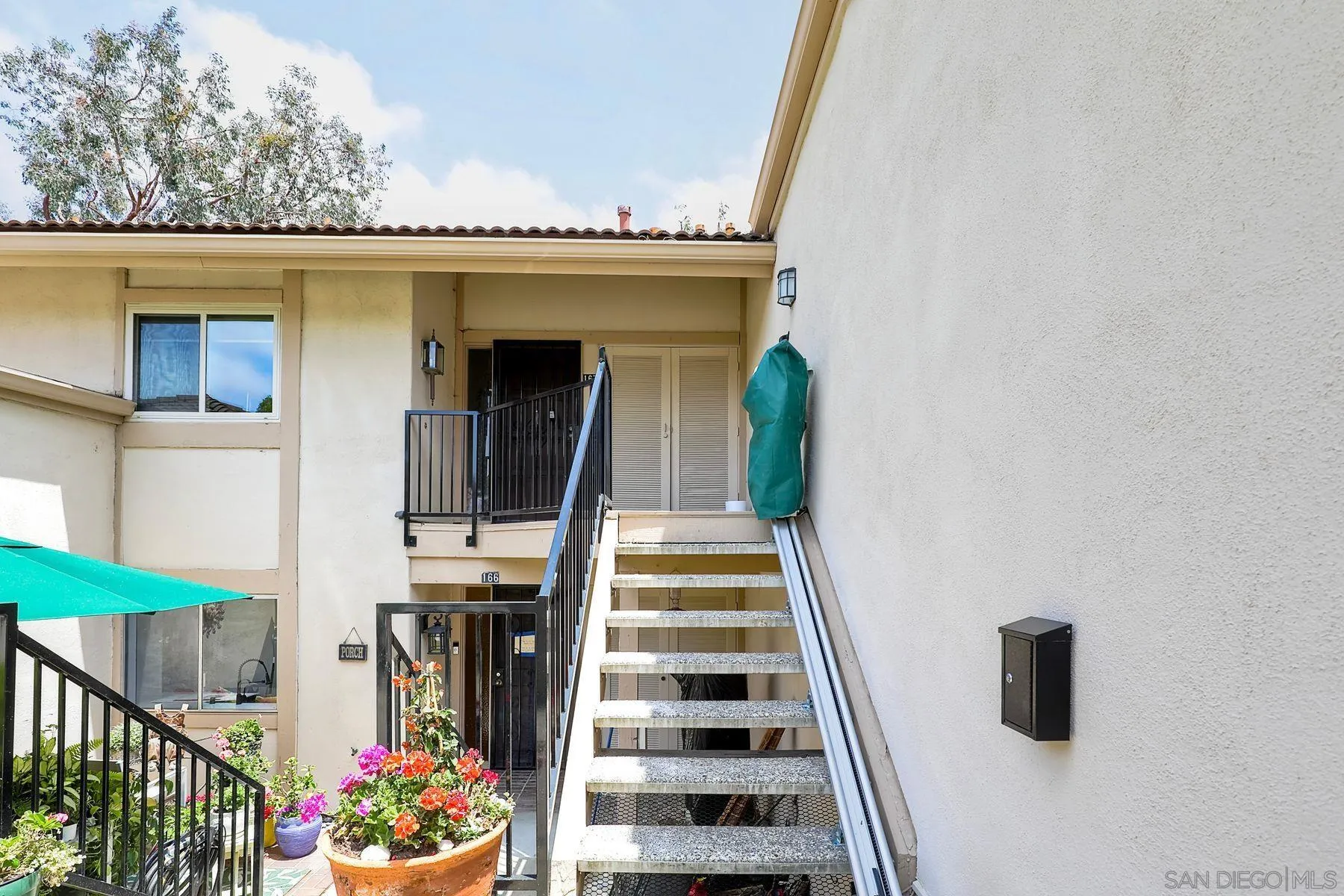 Photo #4: 240019324 Listing 