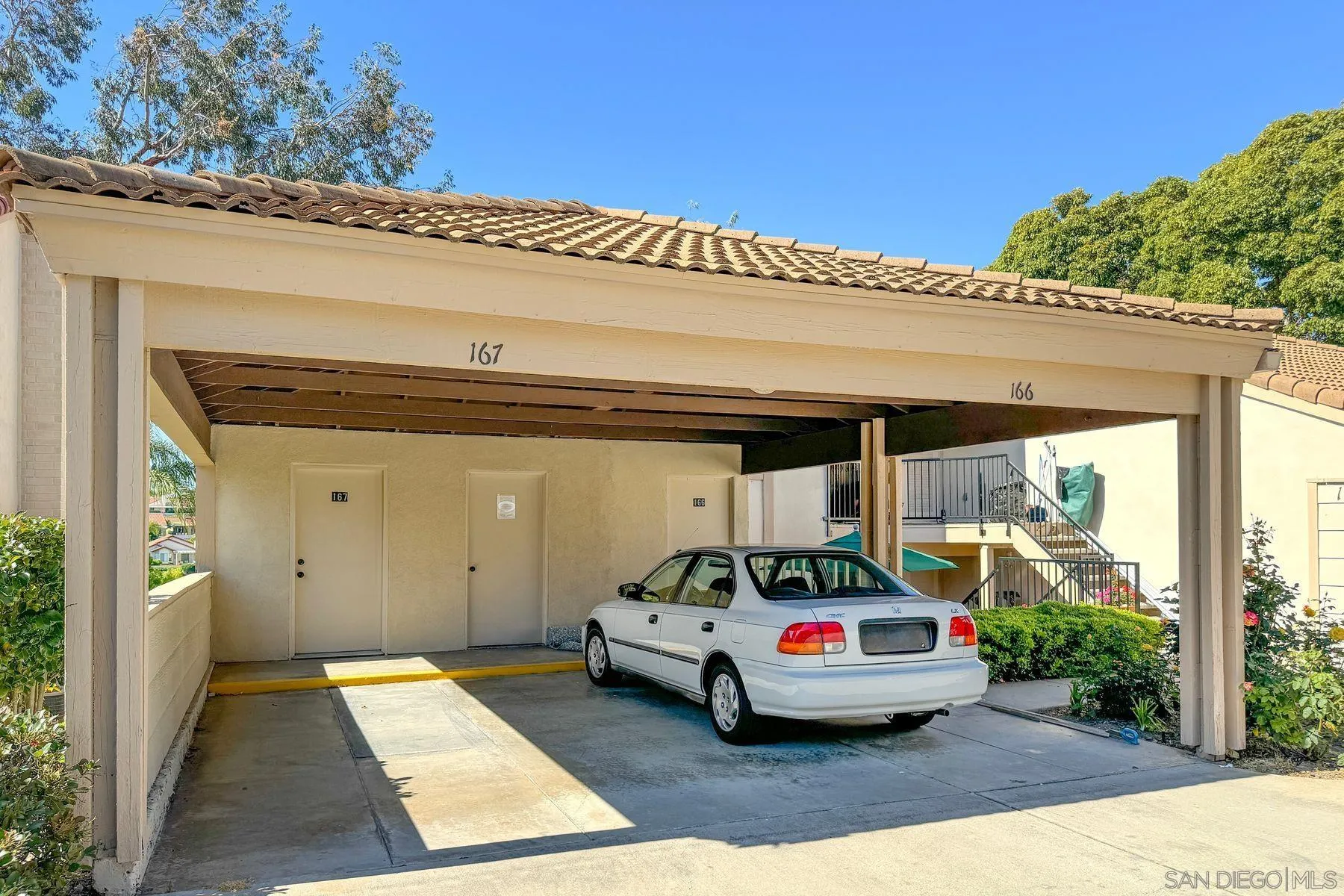 Photo #2: 240019324 Listing 