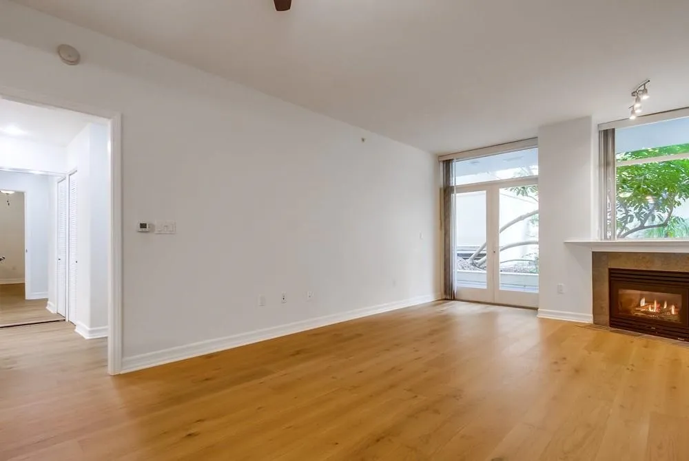 Photo #6: 240019550 Listing 