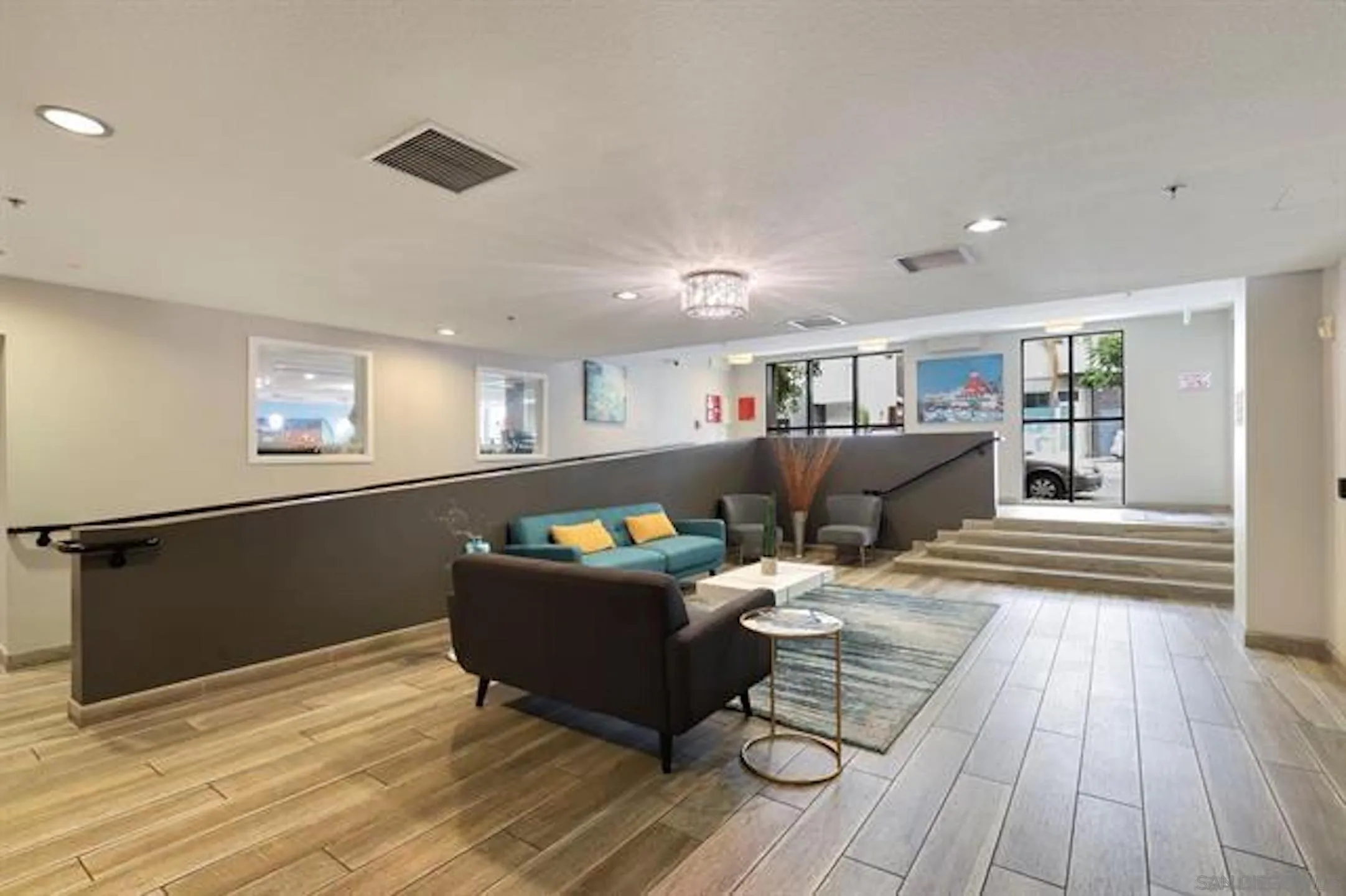 Photo #2: 240019570 Listing 