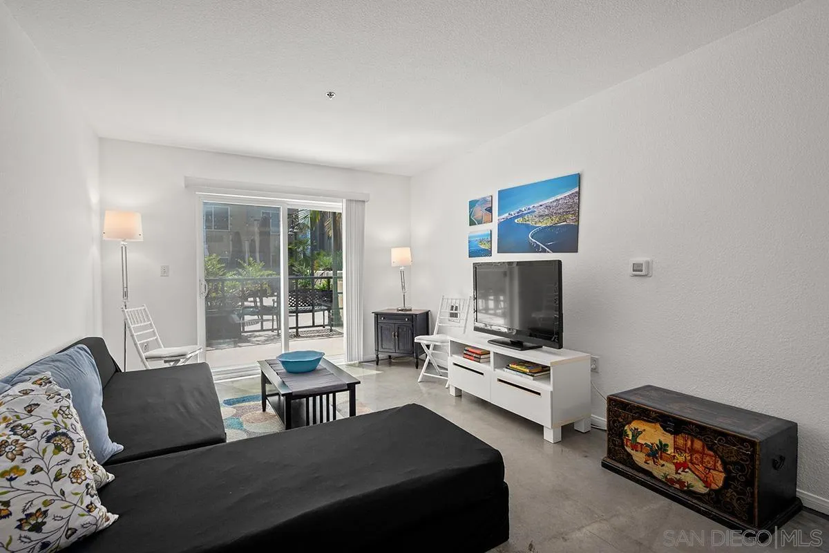 Photo #6: 240019570 Listing 