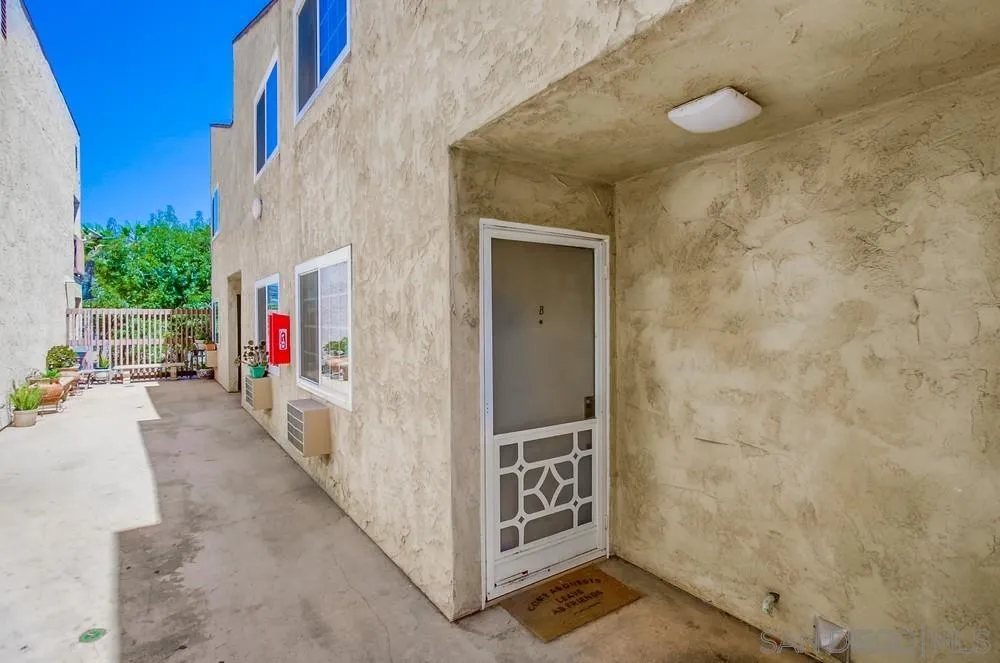 More Details about MLS # 240019790 : 1147 D. AVE UNIT B