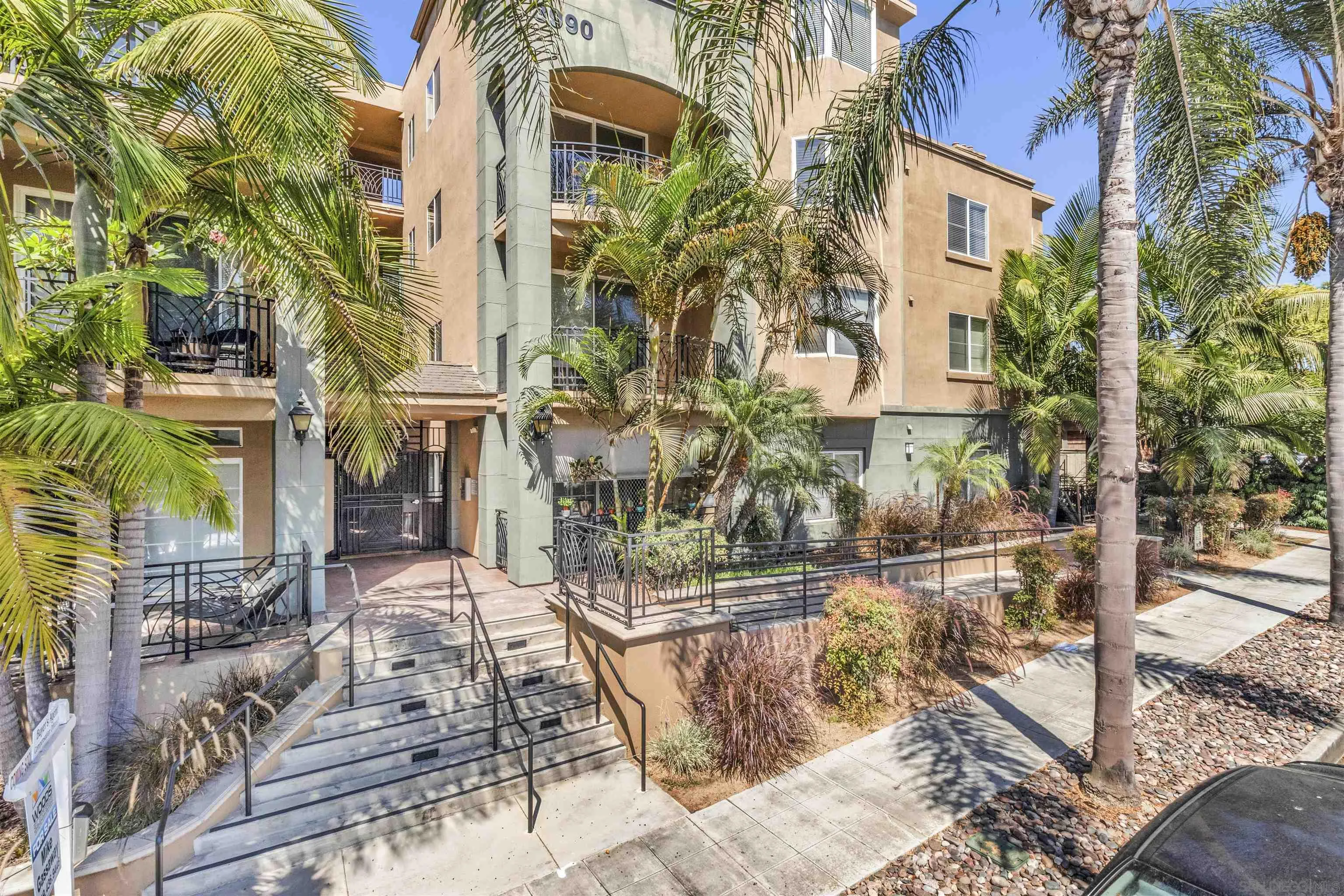 Photo #3: 240019819 Listing 