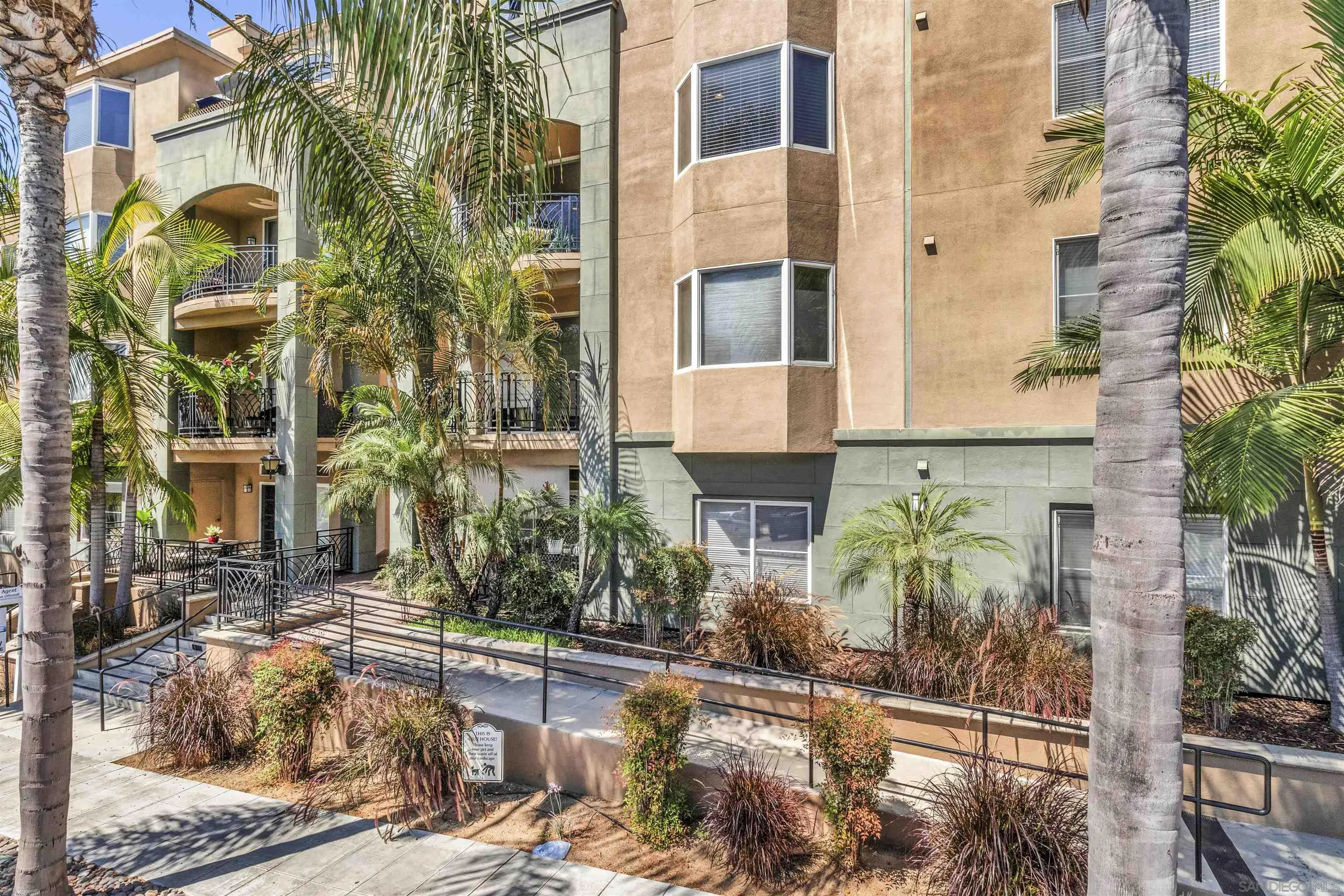 Photo #4: 240019819 Listing 