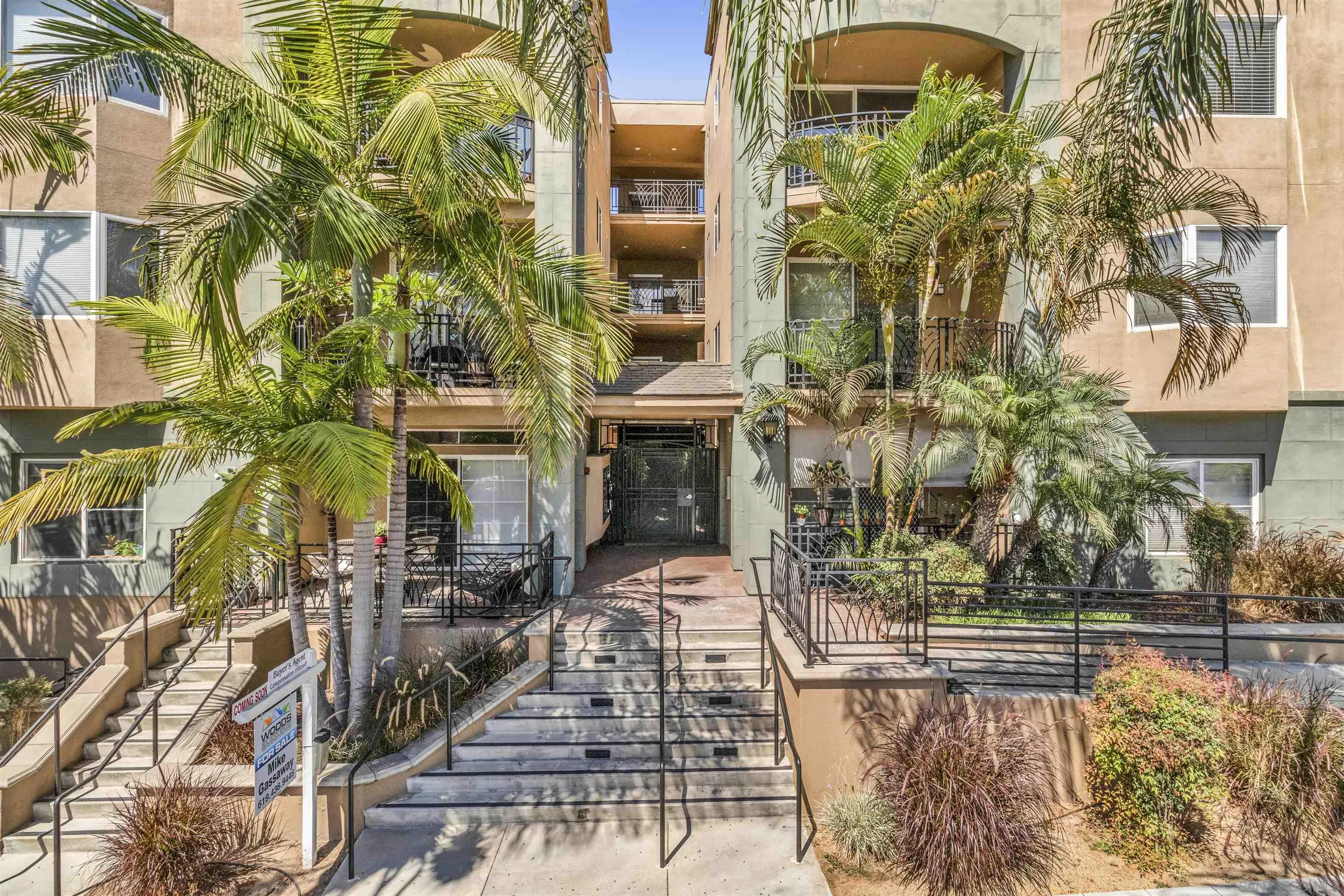 Photo #2: 240019819 Listing 