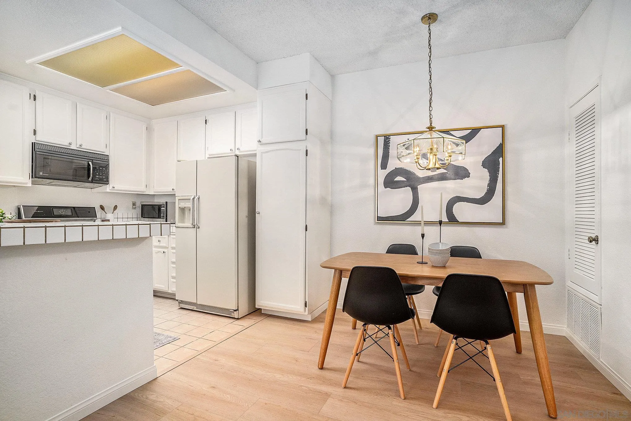 Photo #6: 240019836 Listing 