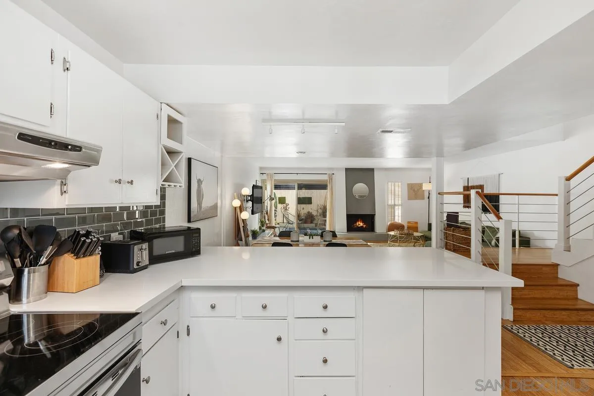 Photo #5: 240019997 Listing 