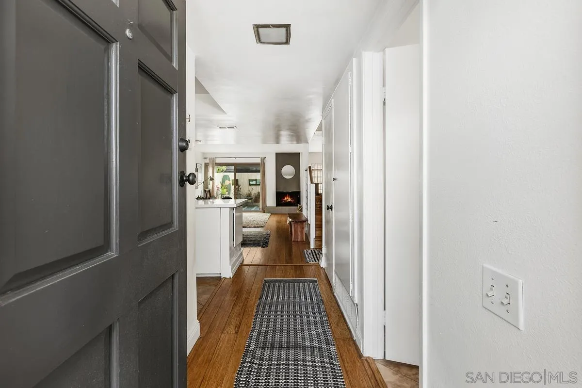 Photo #2: 240019997 Listing 