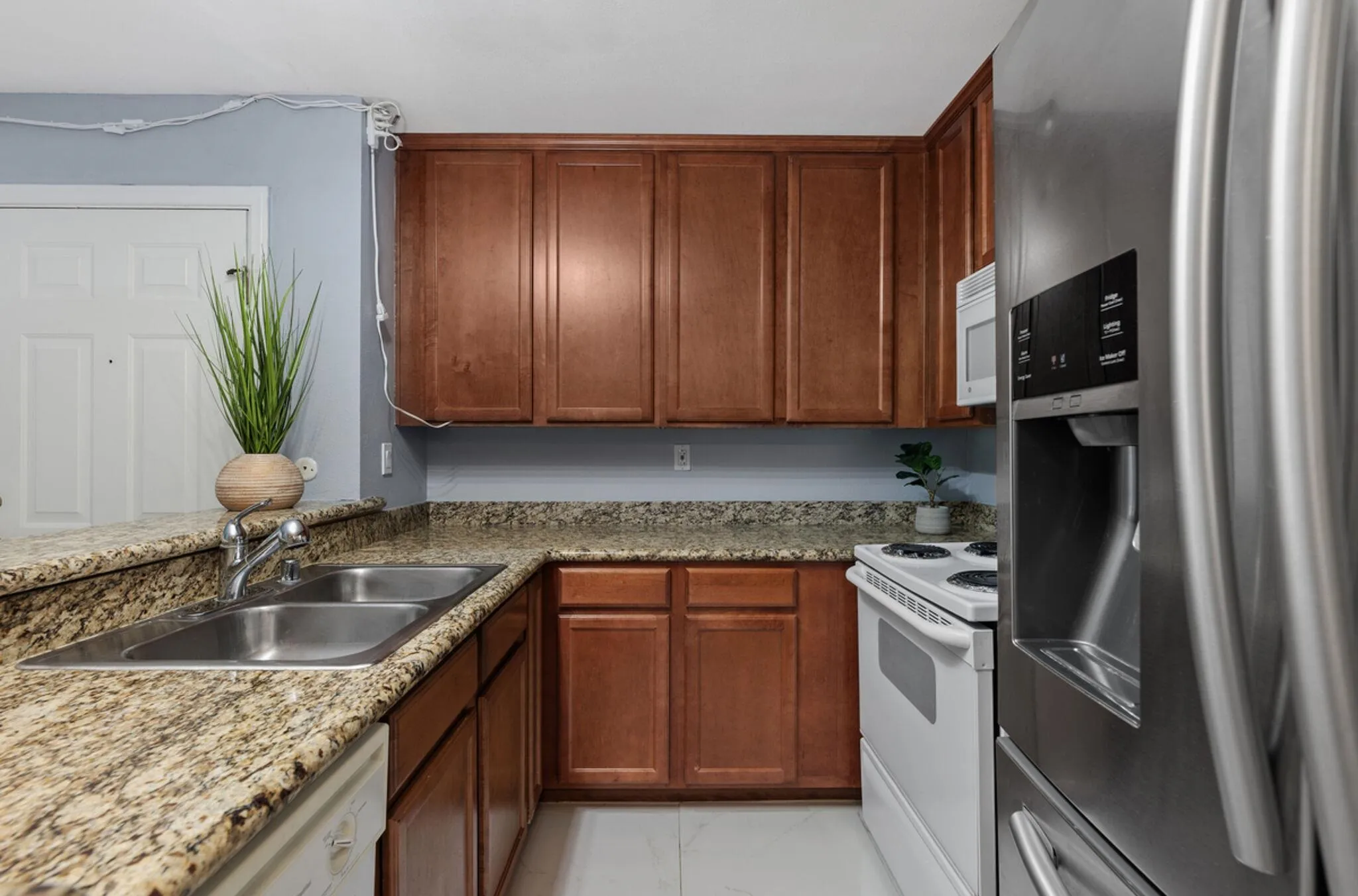 Photo #4: 240020052 Listing 