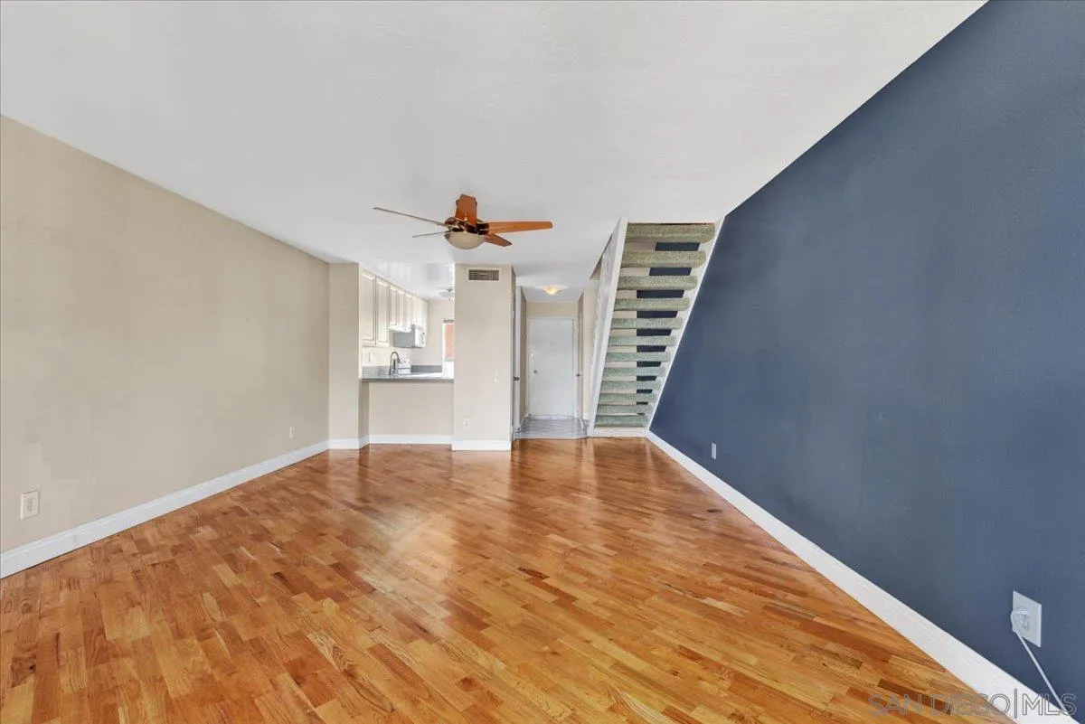 Photo #3: 240020148 Listing 