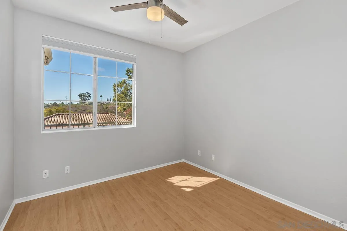 Photo #6: 240020342 Listing 