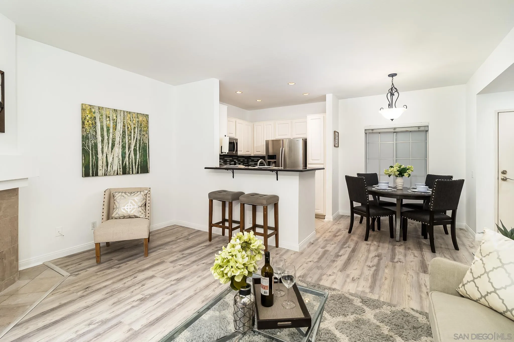 Photo #6: 240020352 Listing 
