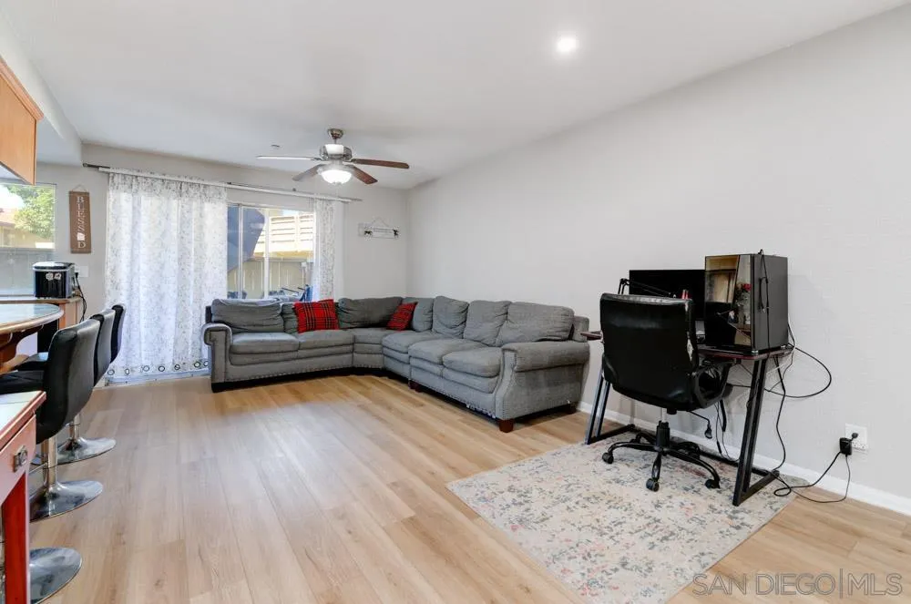 Photo #3: 240020610 Listing 