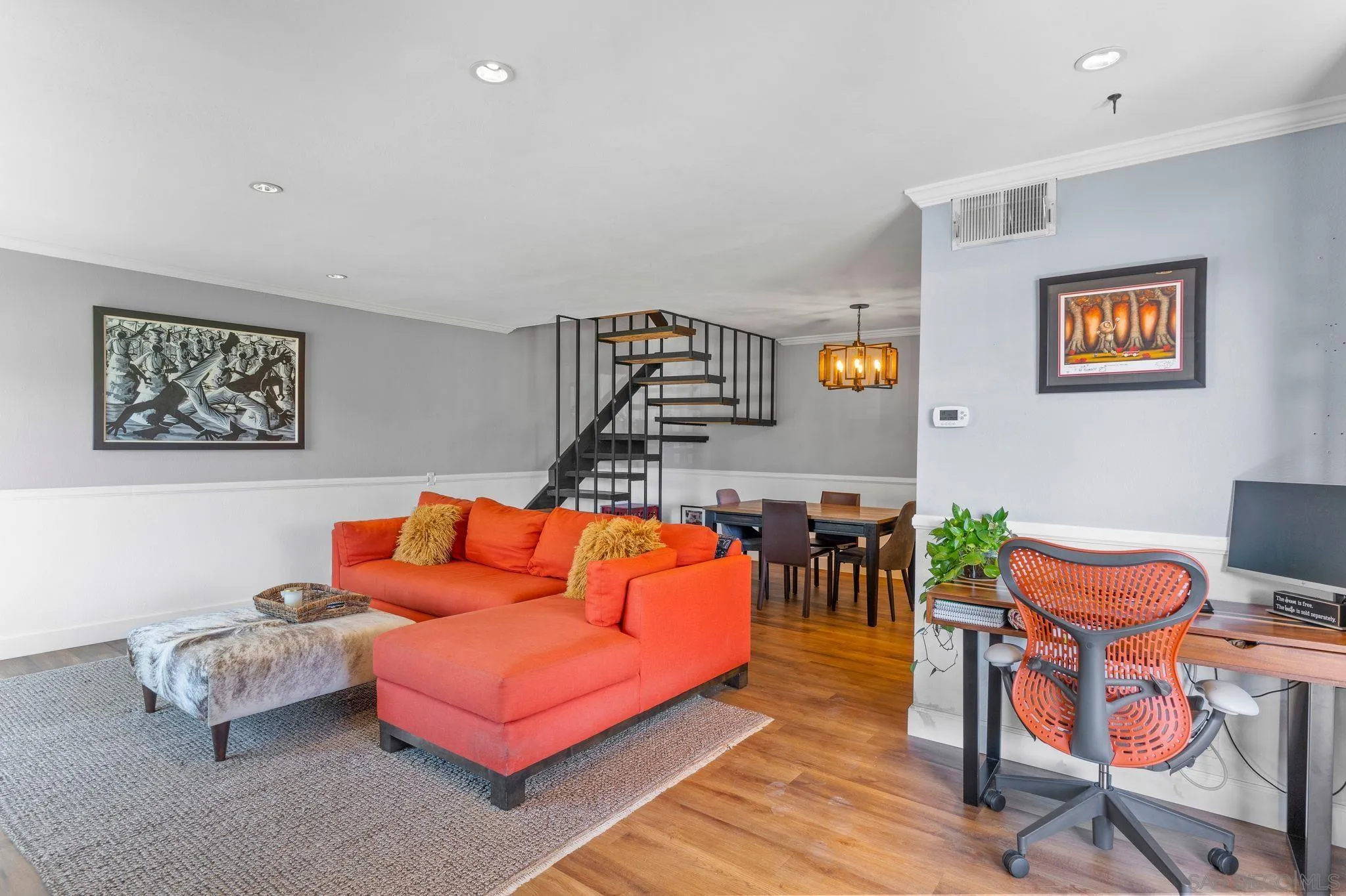 Photo #2: 240020624 Listing 