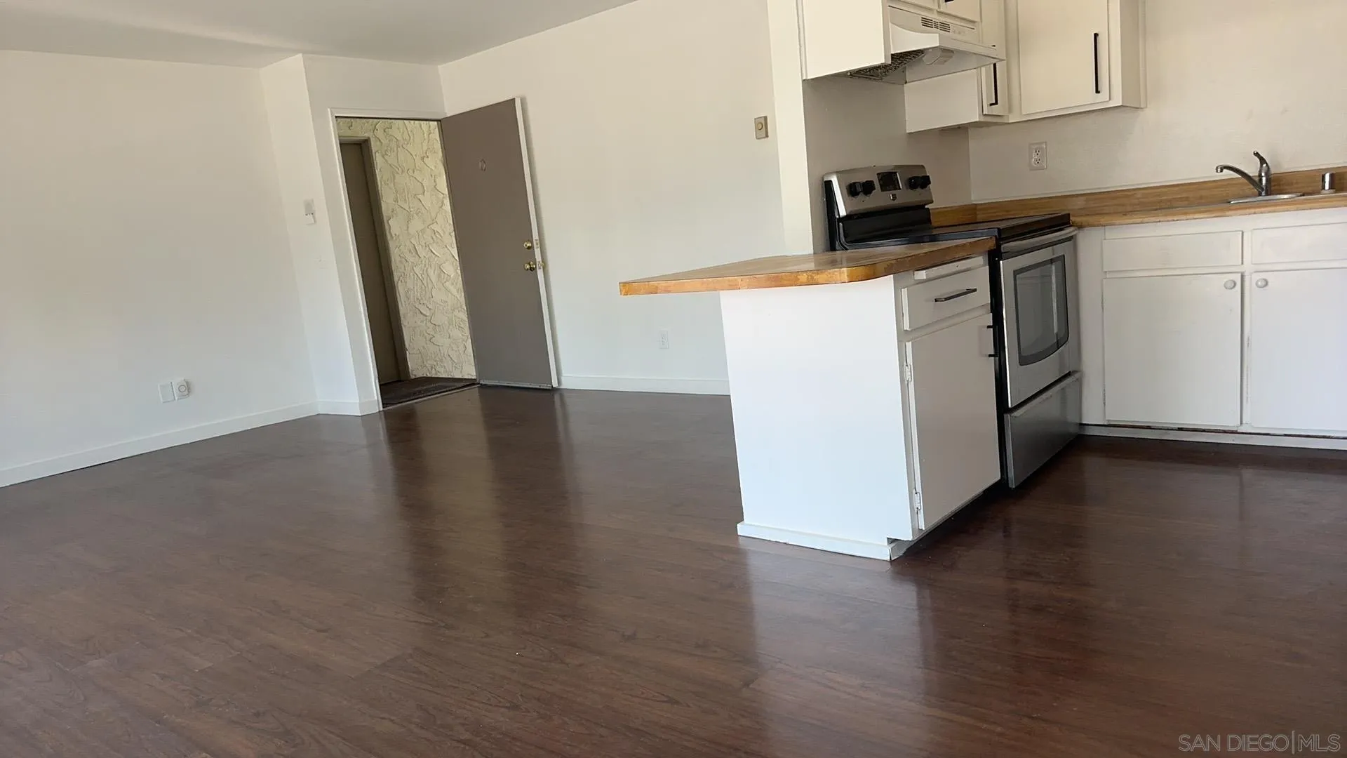 Photo #5: 240020675 Listing 