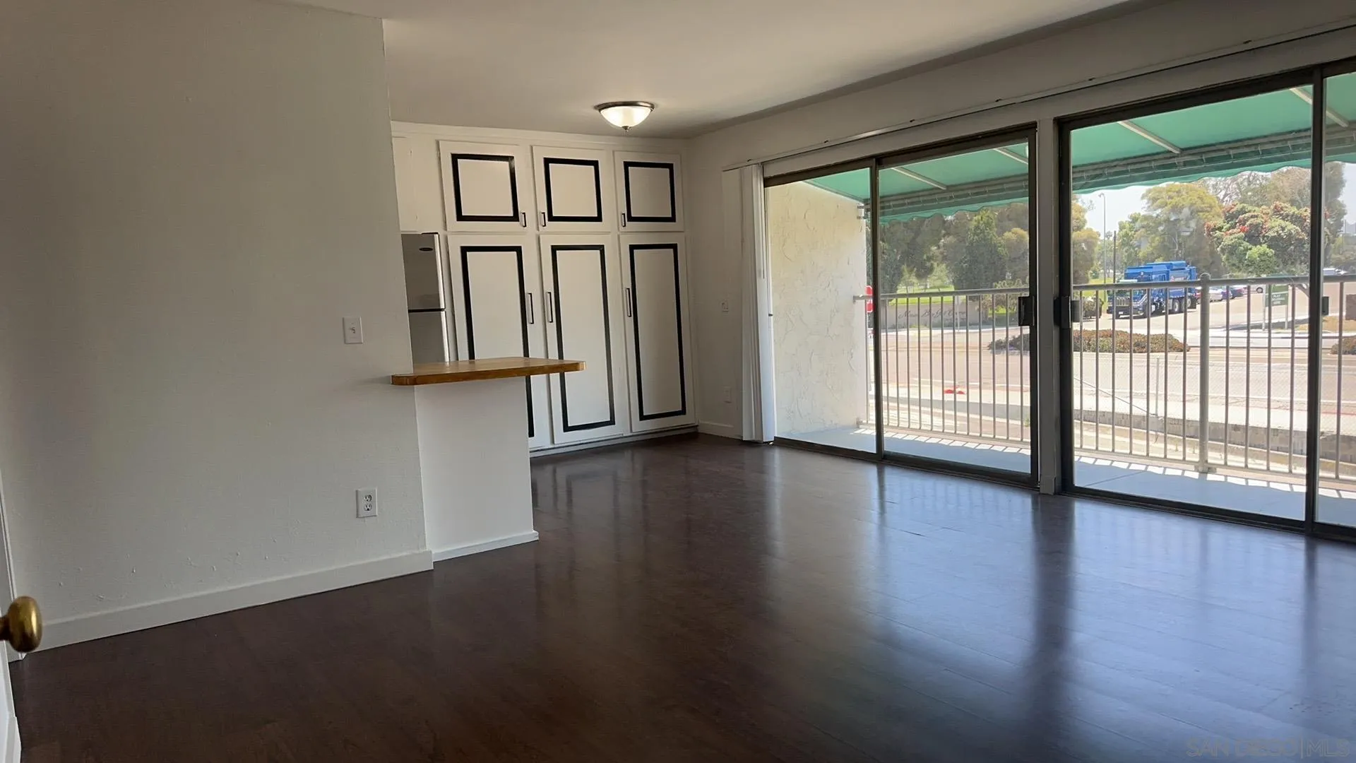 Photo #3: 240020675 Listing 