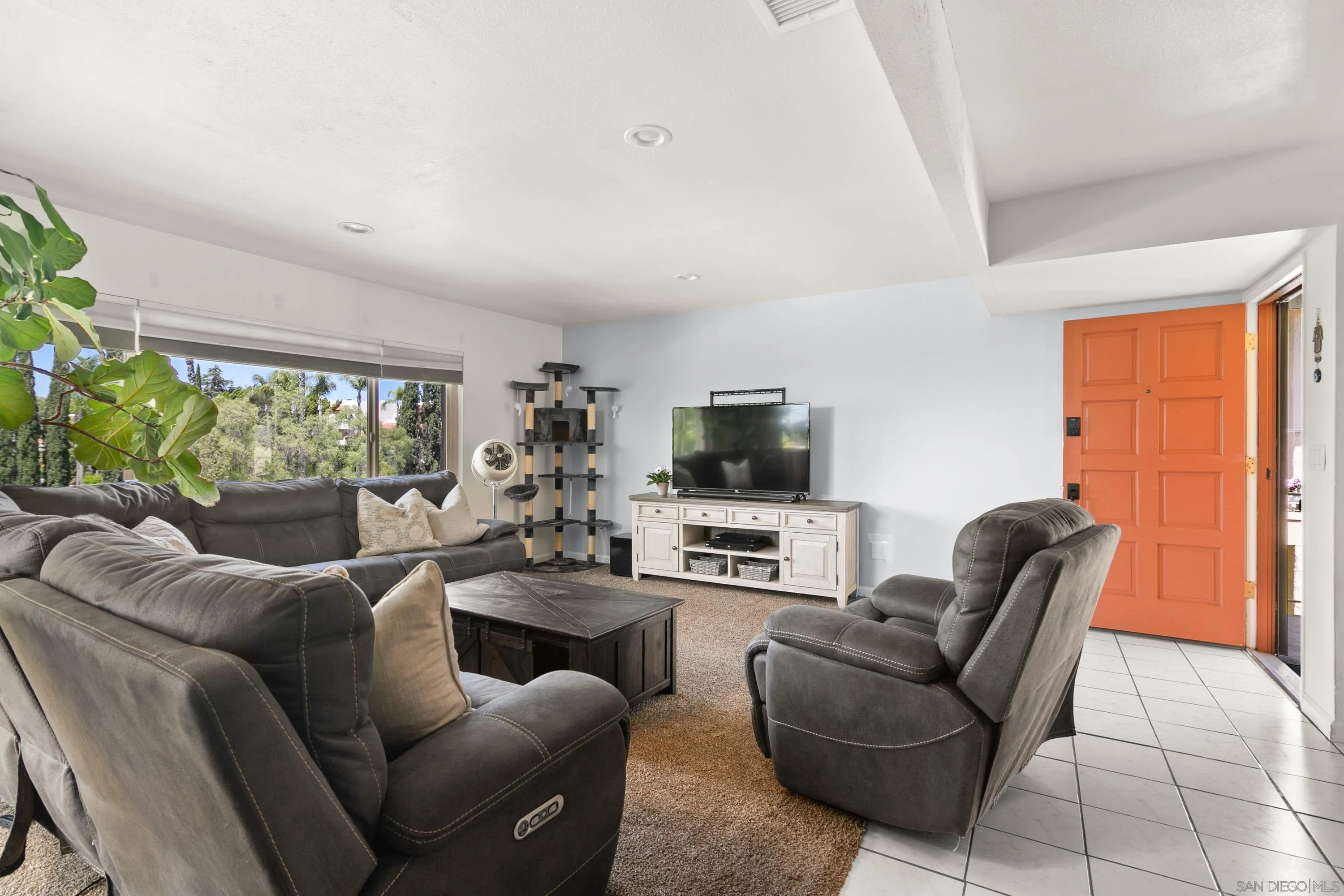 Photo #5: 240020728 Listing 