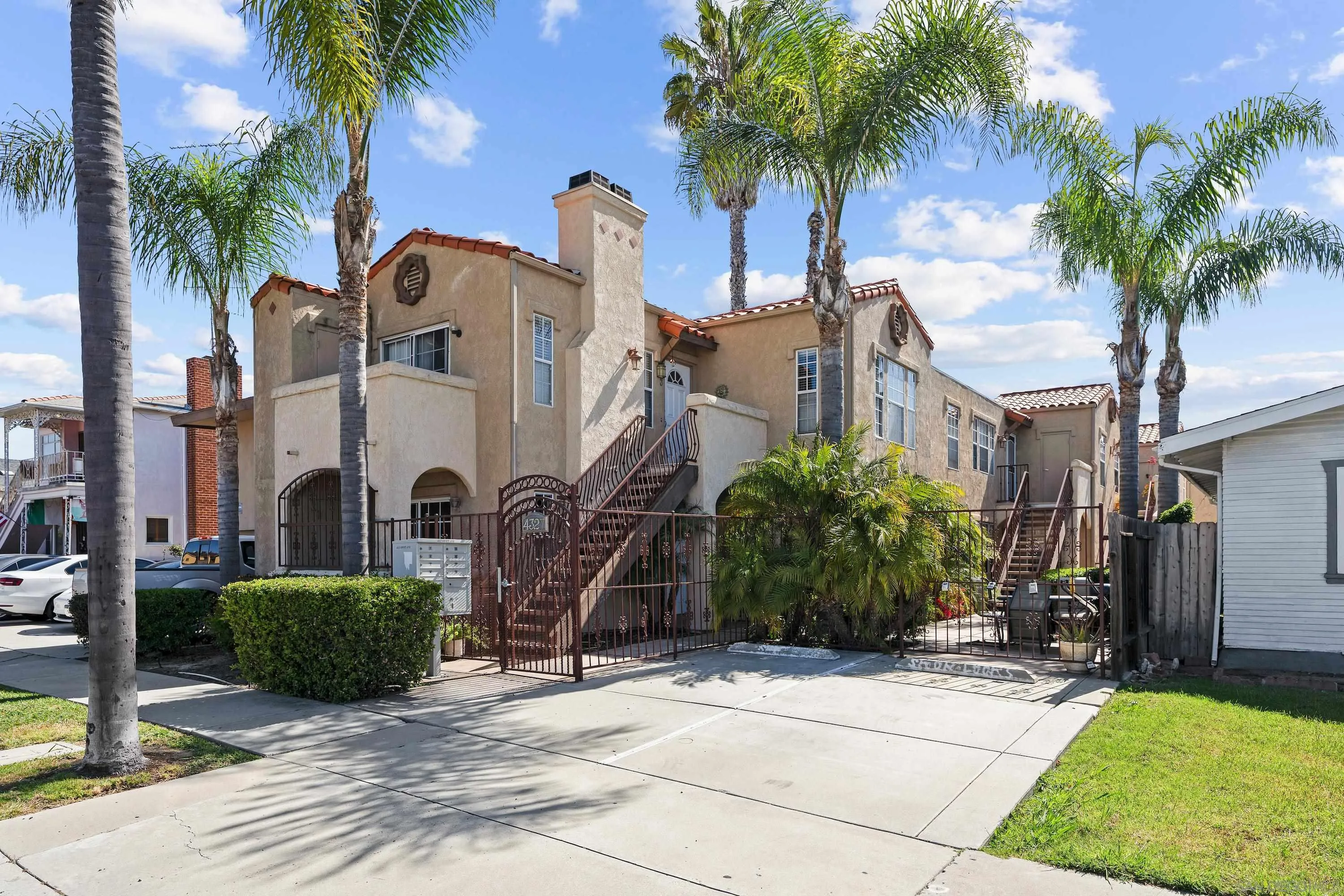 More Details about MLS # 240020759 : 4327 SWIFT AVE UNIT UNIT #1