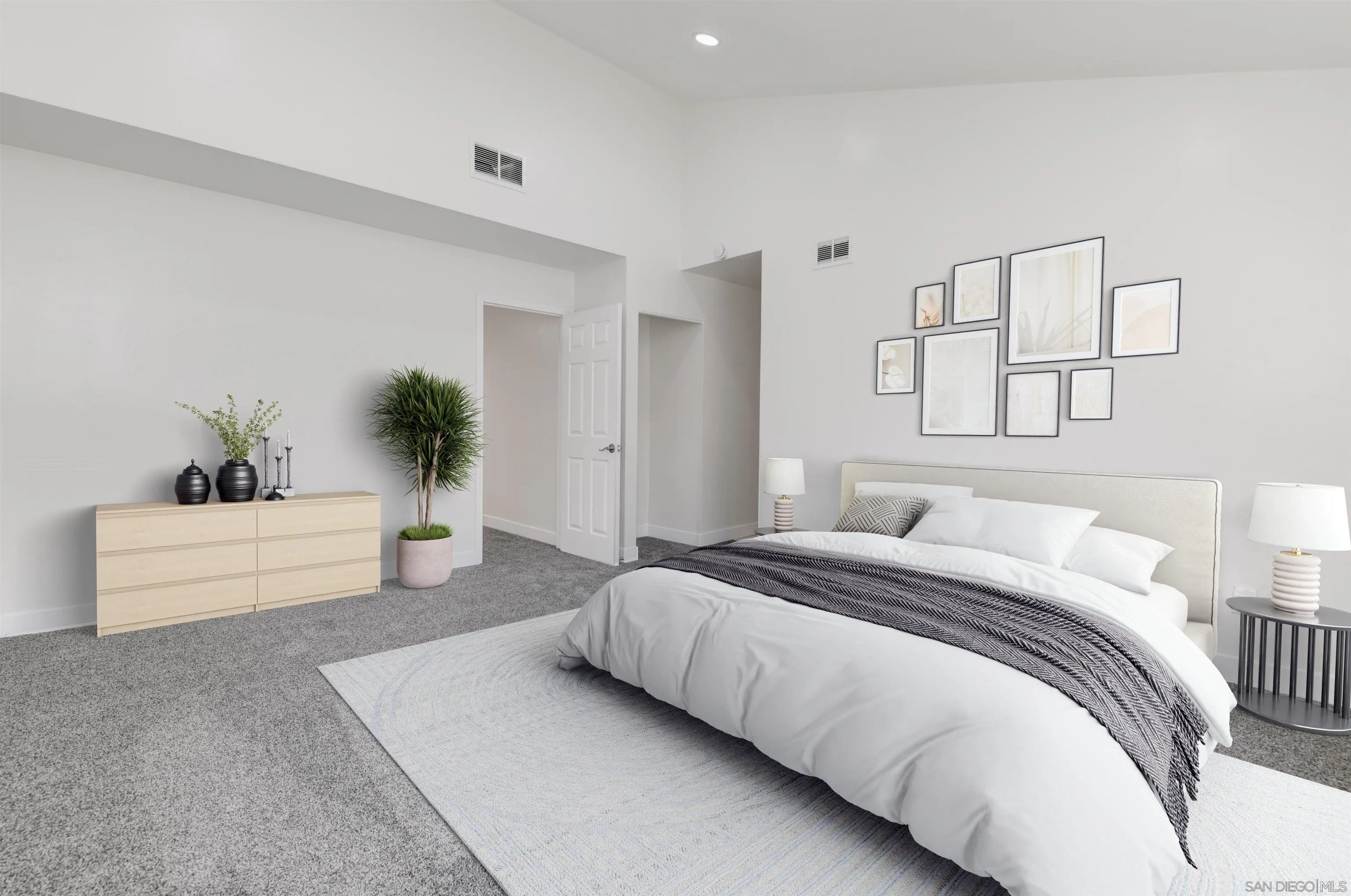 Photo #3: 240020852 Listing 