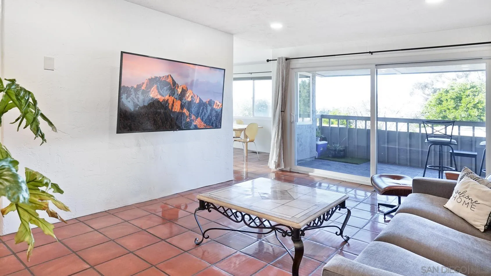 Photo #4: 240020949 Listing 