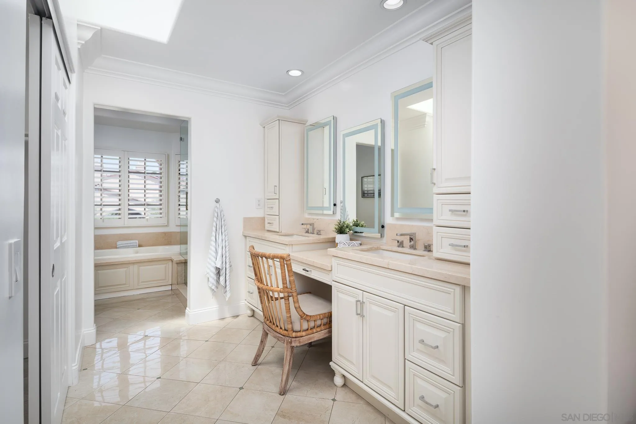 https://cdn.realtyfeed.com/cdn/0/240021010/27350f2338d98609ec1f55ed3a4c9595.webp