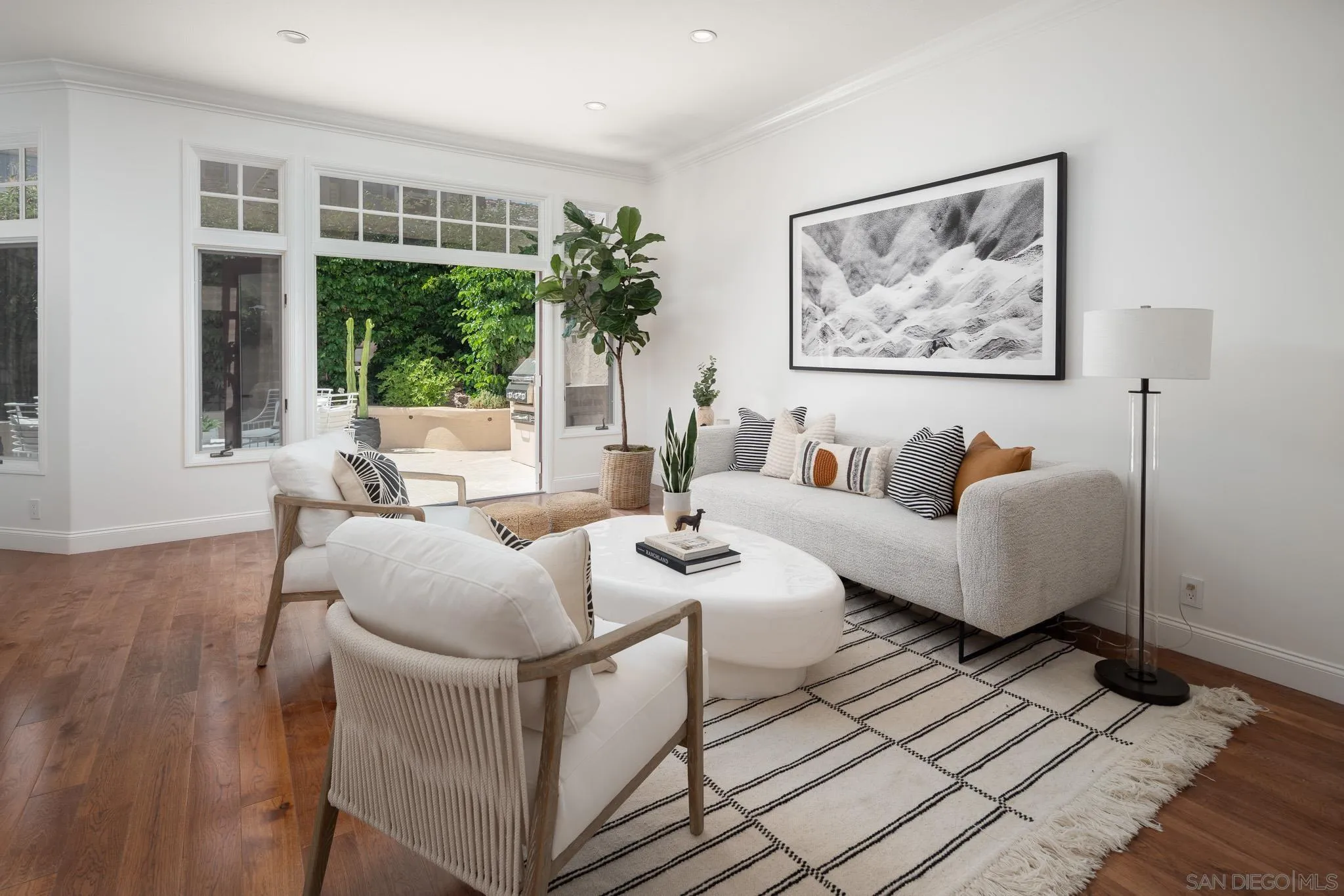 https://cdn.realtyfeed.com/cdn/0/240021010/2ca2c85b52a31eed56b5d08dd825f614.webp