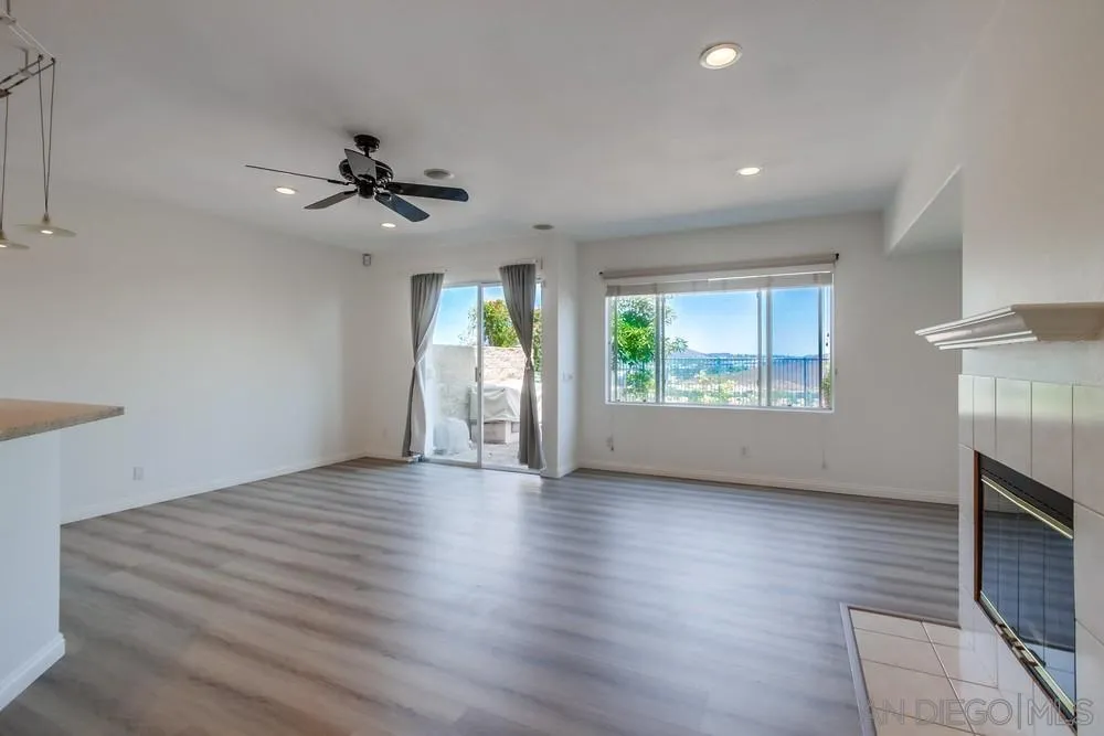 Photo #3: 240021016 Listing 