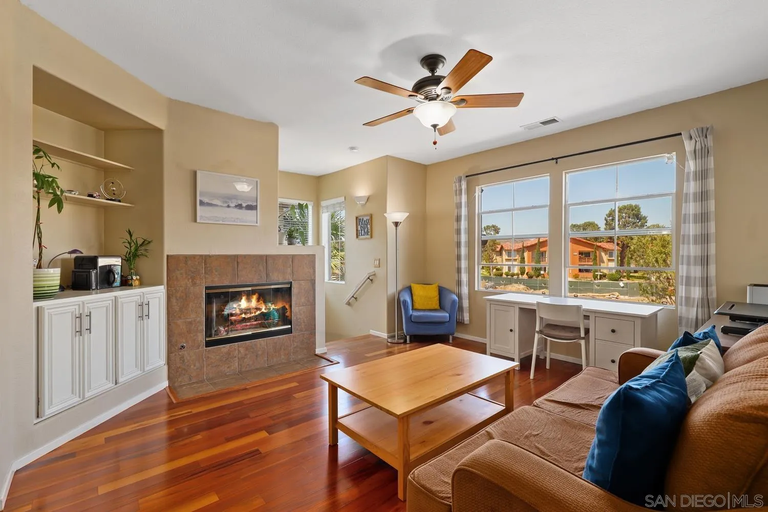 Photo #2: 240021055 Listing 