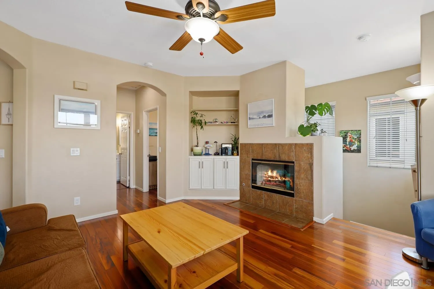 Photo #4: 240021055 Listing 
