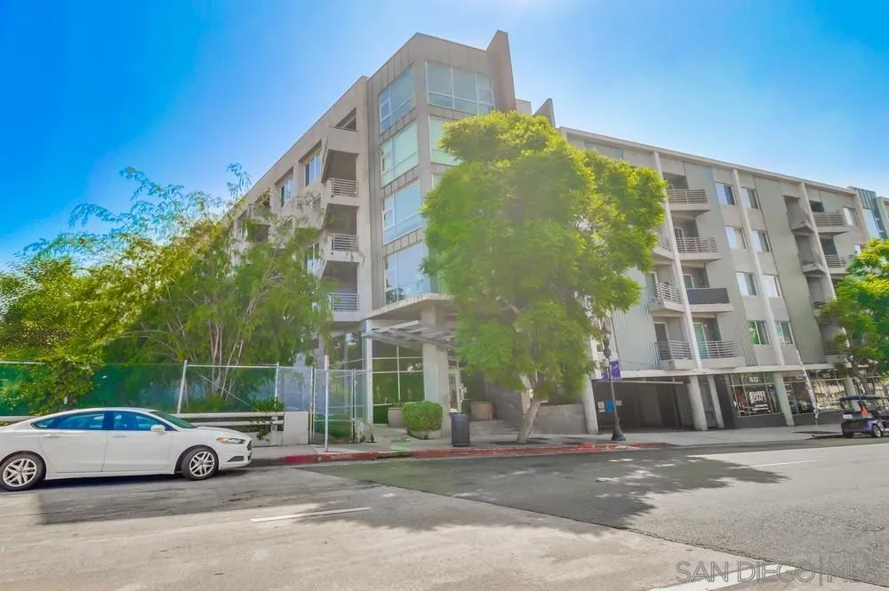 Photo #3: 240021097 Listing 