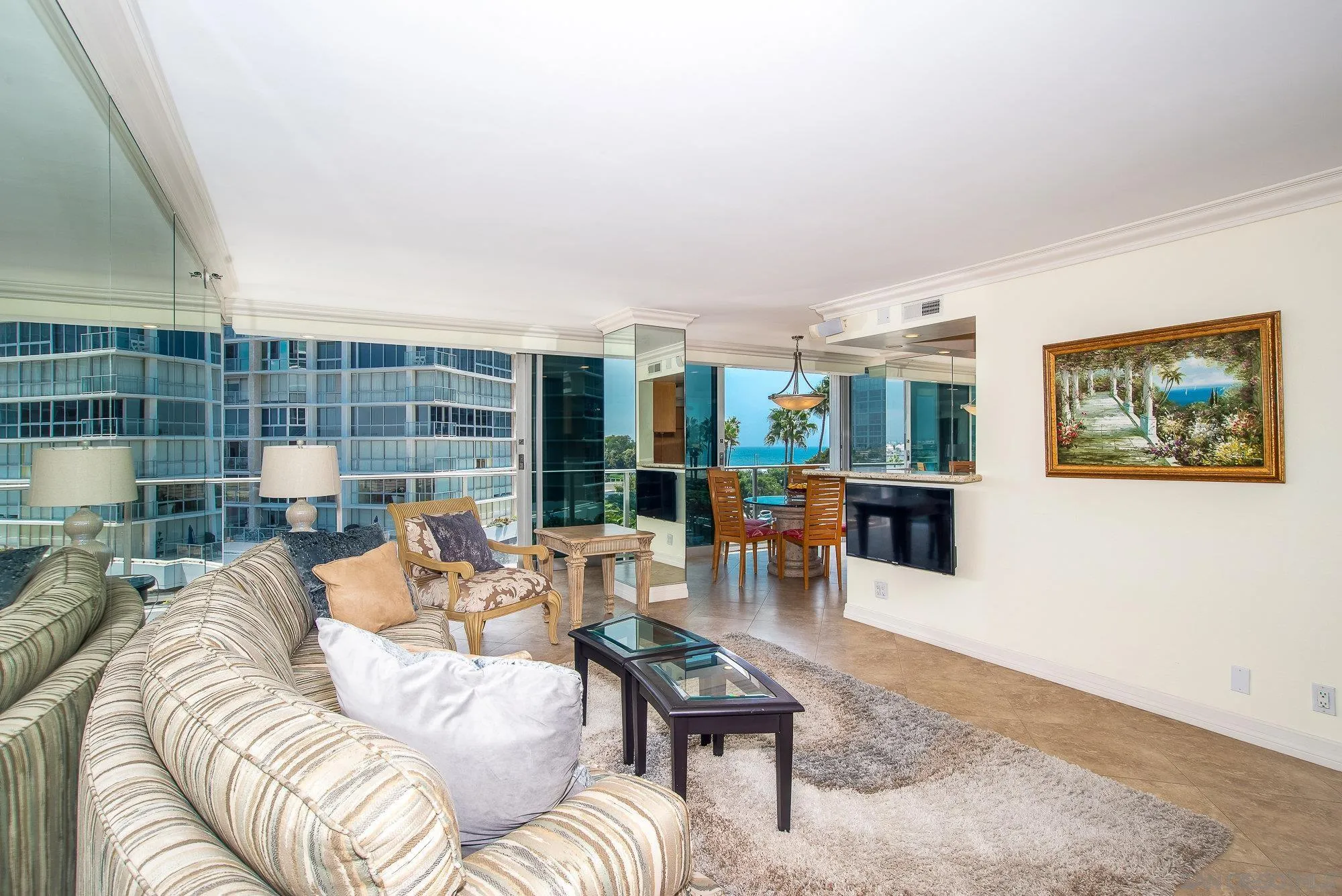 Photo #4: 240021352 Listing 